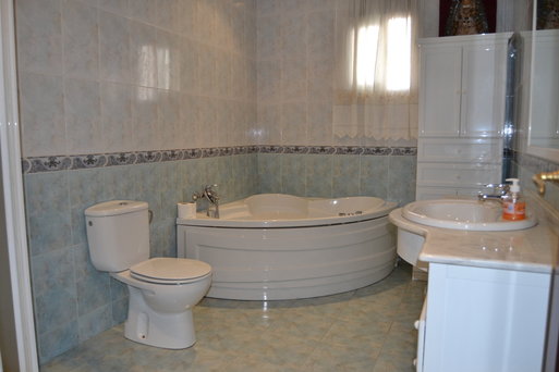 Pintar azulejos cuarto de baño, ¿que color? | Decorar tu casa es ... Pintar azulejos cuarto de baño, ¿que color? | Decorar tu casa es ...