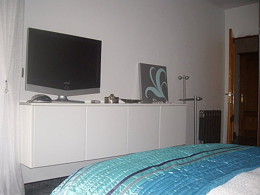 Mueble para TV en dormitorio | Decorar tu casa es facilisimo.com