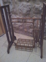 Las reliquias de la abuela II , MAQUINA DE COSER