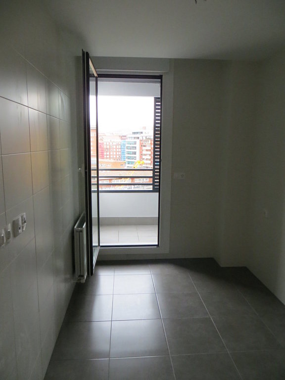 cocina nueva para estreno de piso, ayuda si es posible de ona29 o quien