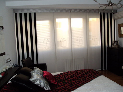 QUÉ CORTINAS LE VAN + A LAS VENTANAS OSCILOBATIENTES | Decorar tu casa