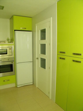 cocina verde y blanca | Decorar tu casa es facilisimo.com