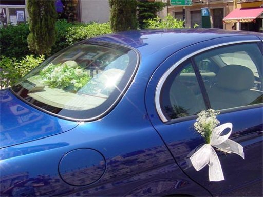 Como adornar el coche de boda 2