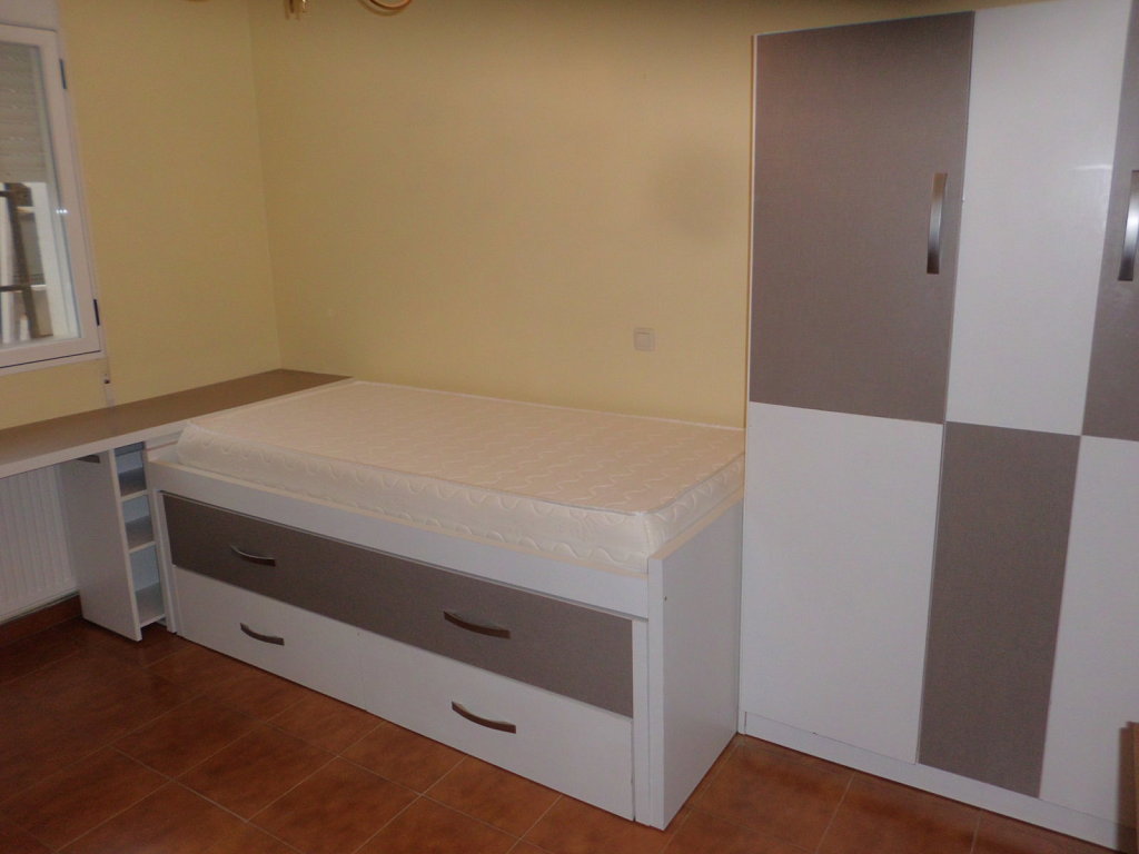 habitacion juvenil echo de muebles usados transformados | Hacer