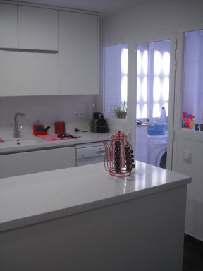 COCINA CON GRAN ISLA CENTRAL ¿ES PRÁCTICO? | Decorar tu casa es