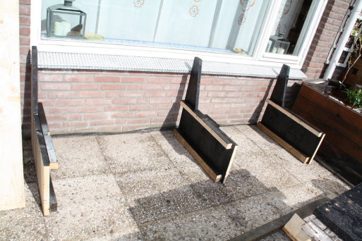 banco de jardin en esquina con mesita a juego | Hacer bricolaje es