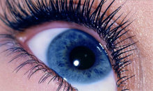 Cómo desmaquillar los ojos para no dañarlos