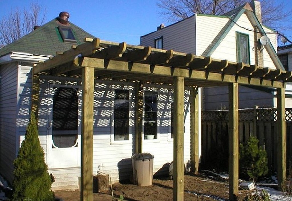 Una buena pérgola para protegernos: paso a paso para elaborarla | Bricolaje