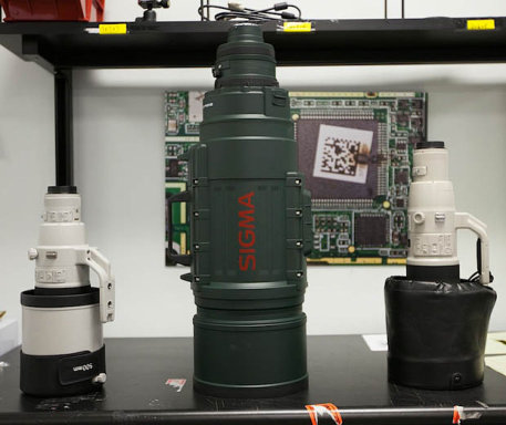  Un objetivo "monstruoso" para tu cámara