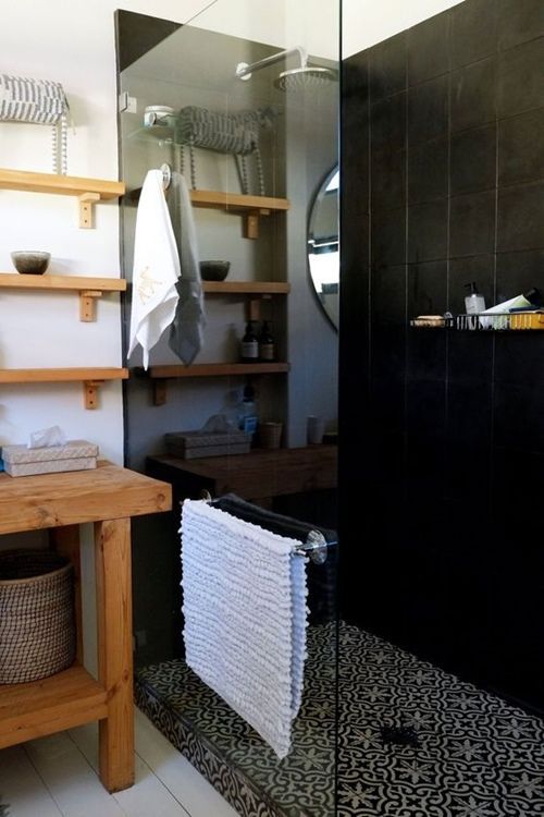 12 cuartos de baño con ducha de estilo vintage 3
