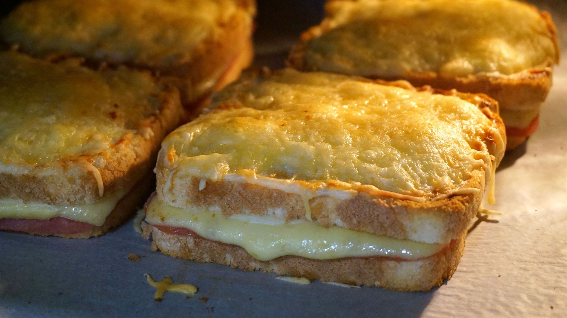 Sándwich croque monsieur (receta fácil y rápida)