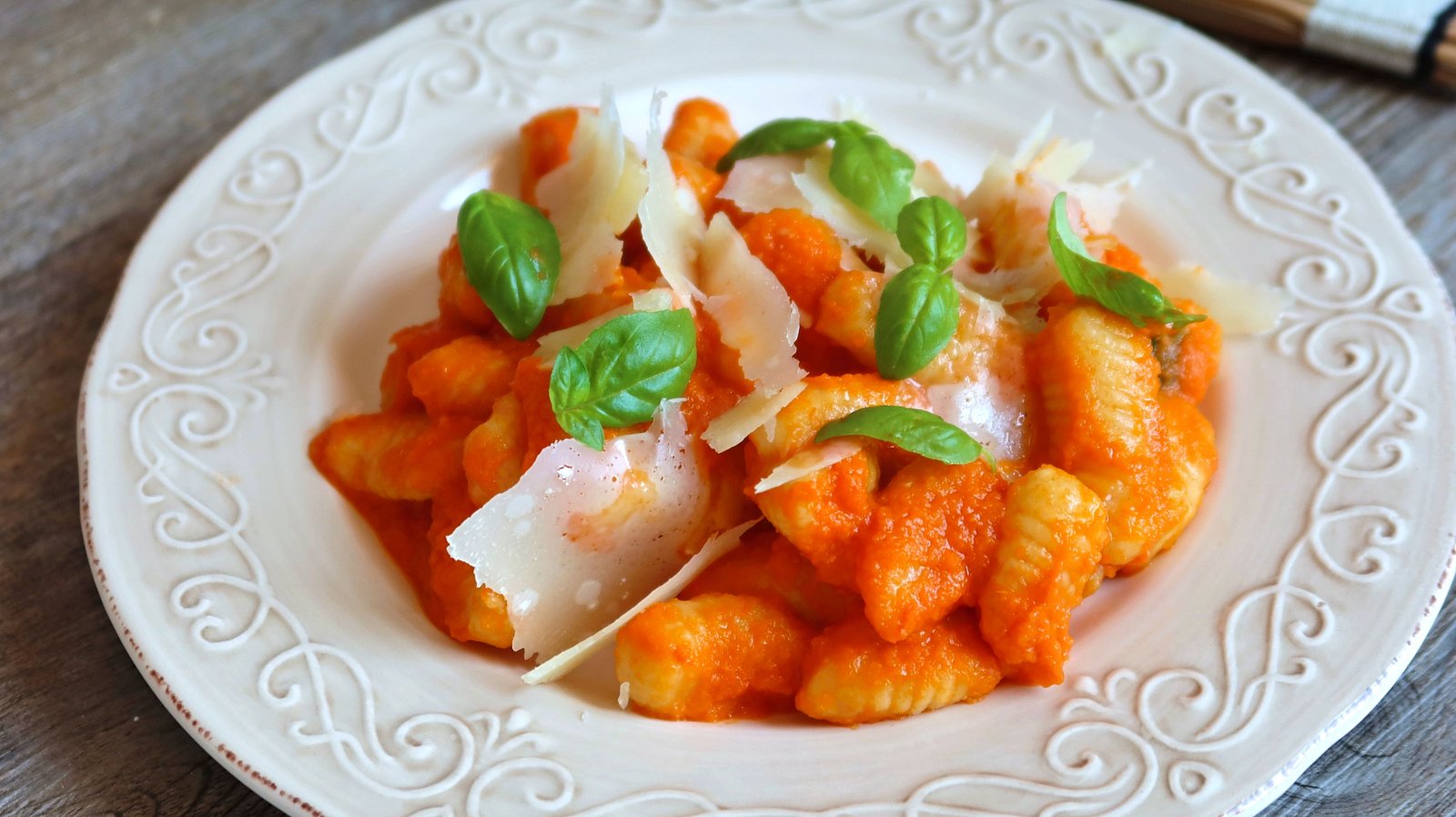 Ñoquis caseros, receta italiana
