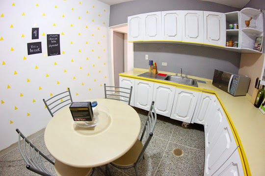 Carlos y Ana, Colorful DIY Home