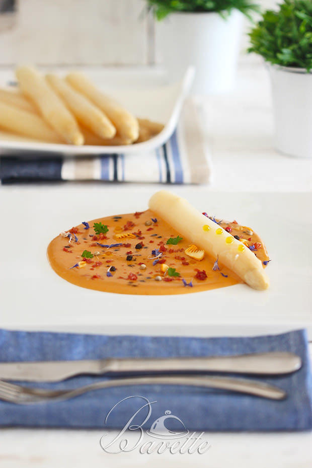Espárrago blanco de Navarra con jamón ibérico