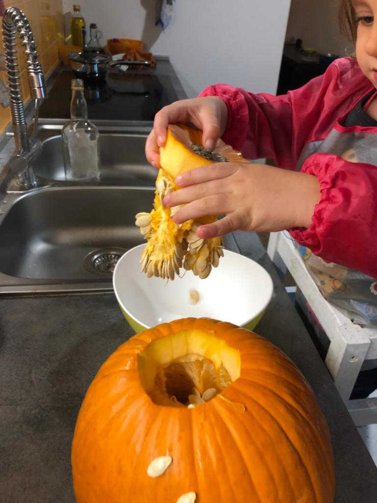 halloween vaciar la calabaza