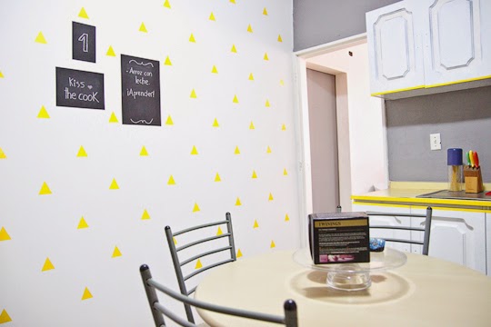 Carlos y Ana, Colorful DIY Home